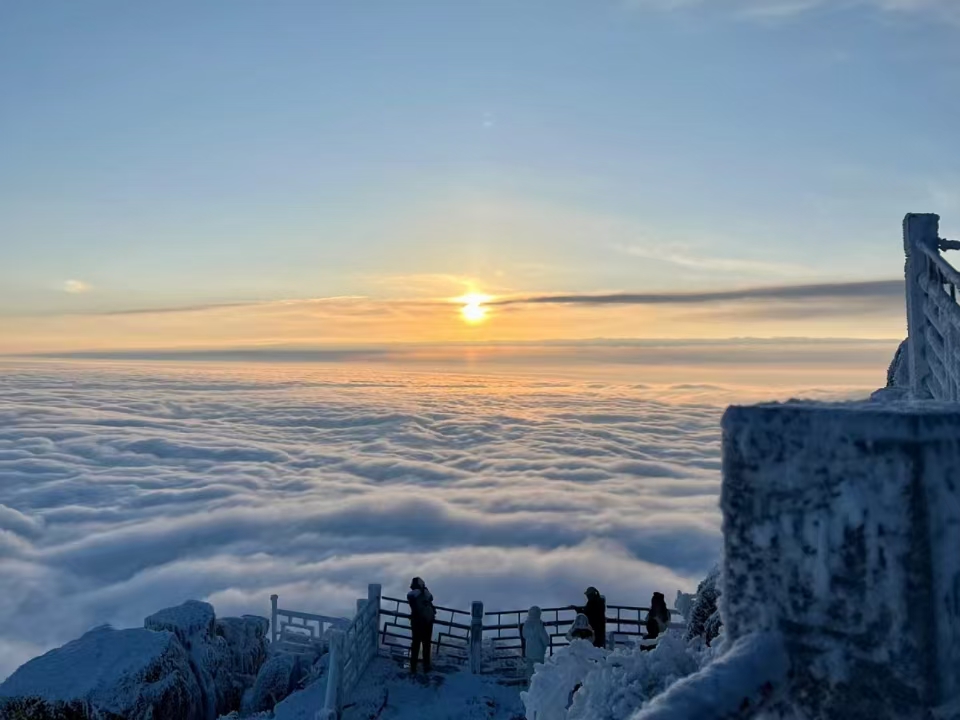 冰雪经济热潮下，智能一体化污水处理设备守护文旅市场绿水青山